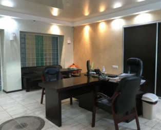 Фасадное цокольное помещение под бизнес